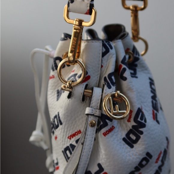 Fendi White and Black Logo Bucket Bag - Picture 5 of 9